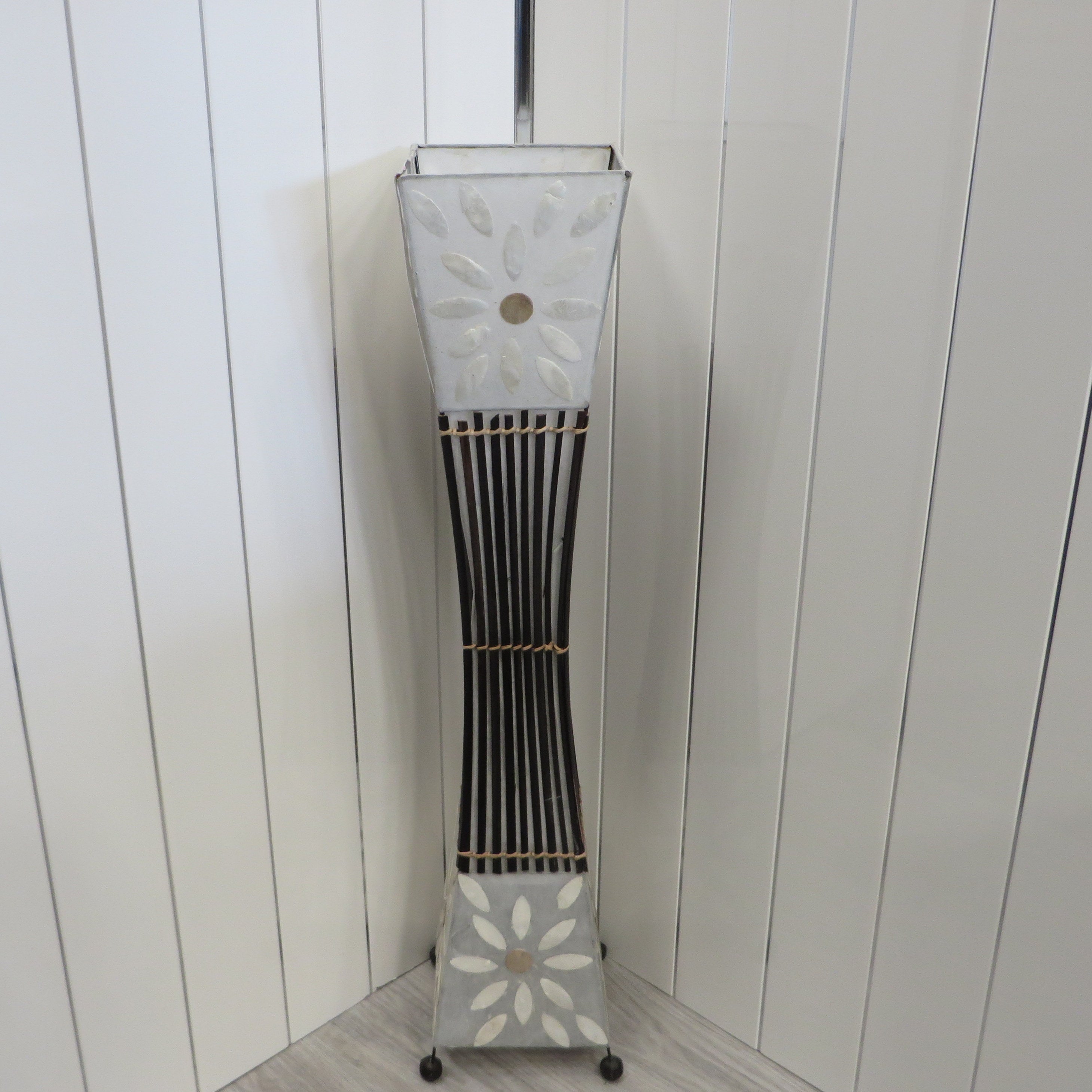 Gloss White & Chrome 5mm PVC Cladding Panel