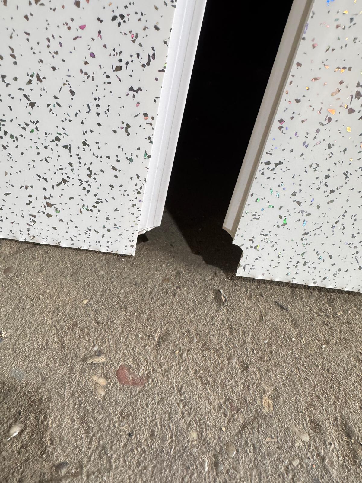 White Sparkle 10mm Bathroom Cladding Wall Panels Minor Damage