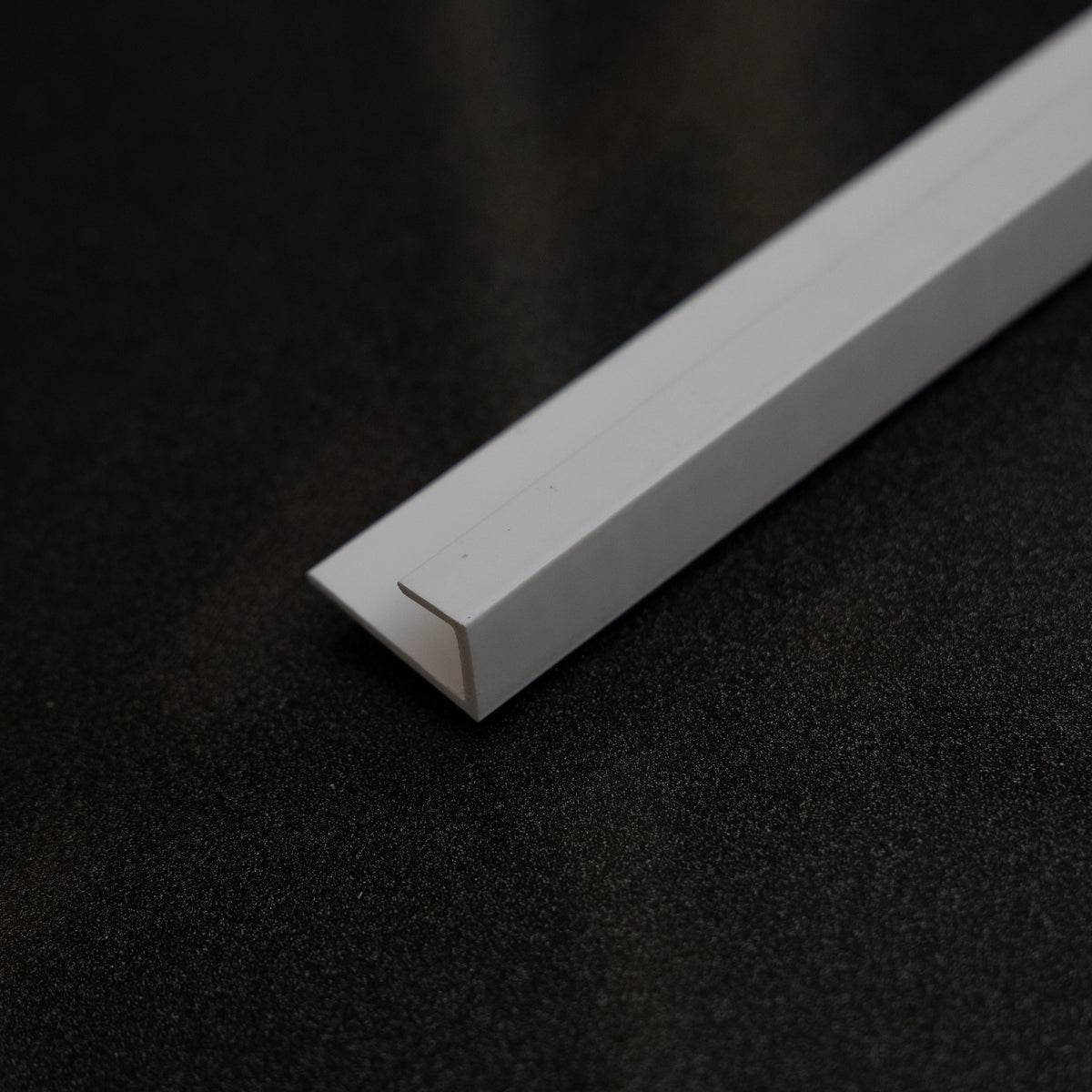 End Cap White 10mm