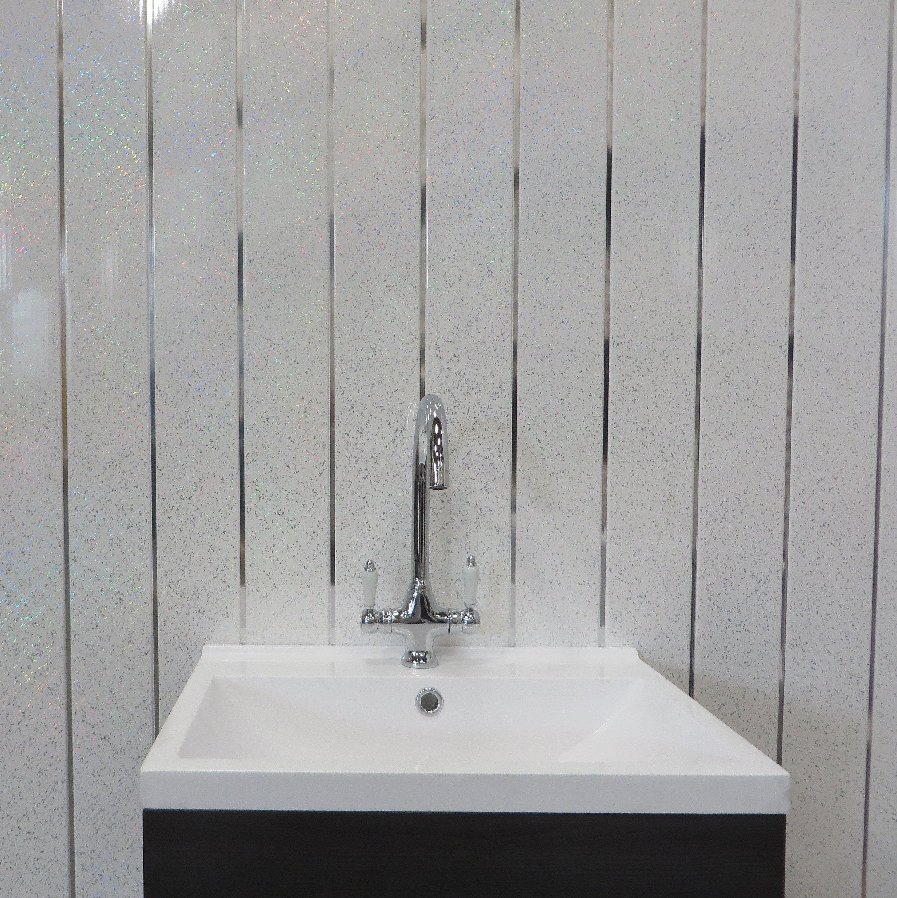 White Sparkle & Chrome 8mm Bathroom Cladding Wet Wall Panels